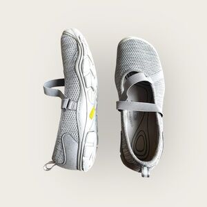 Keen Women’s Hush Knit Mary Jane Outdoor Sneaker Shoes Gray 7.5